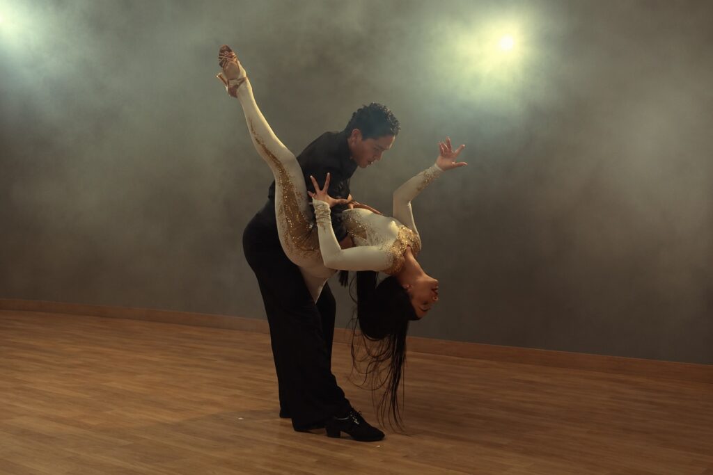 danses-latines-bachata-digimonde