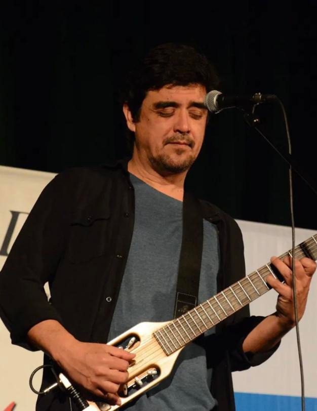 Jorge Luis Carabajal, chanteur, auteur-compositeur et guitariste argentin